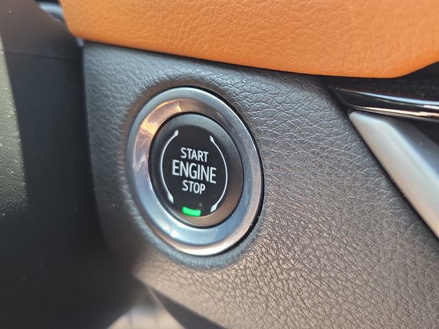 Certified 2024 Cadillac XT4 Sport FWD image 31