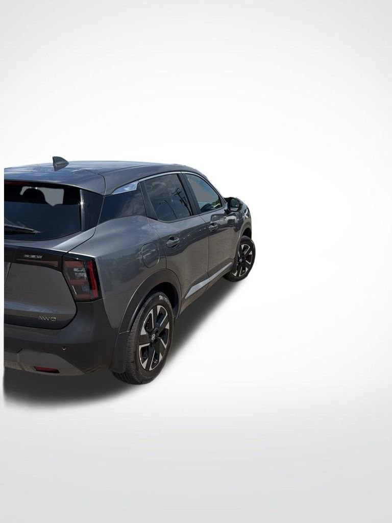 Used 2025 Nissan Kicks SV image 9