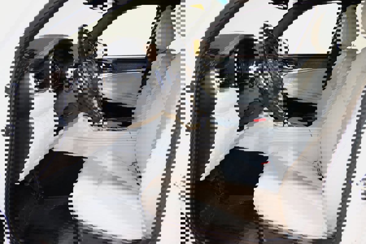 Used 2024 Genesis G70 2.5T image 31