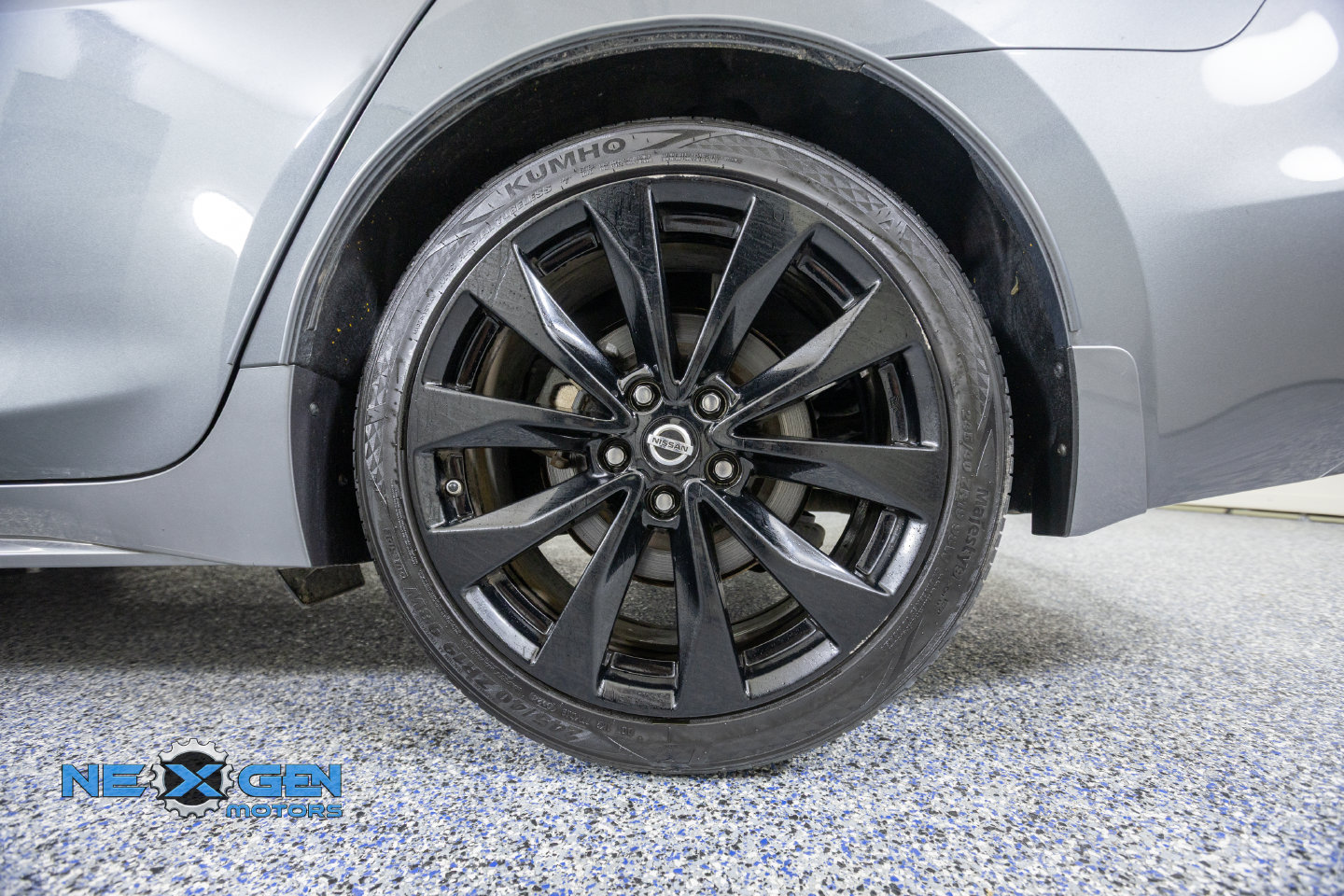 Used 2018 Nissan Maxima SR w/ Midnight Edition FWD image 47