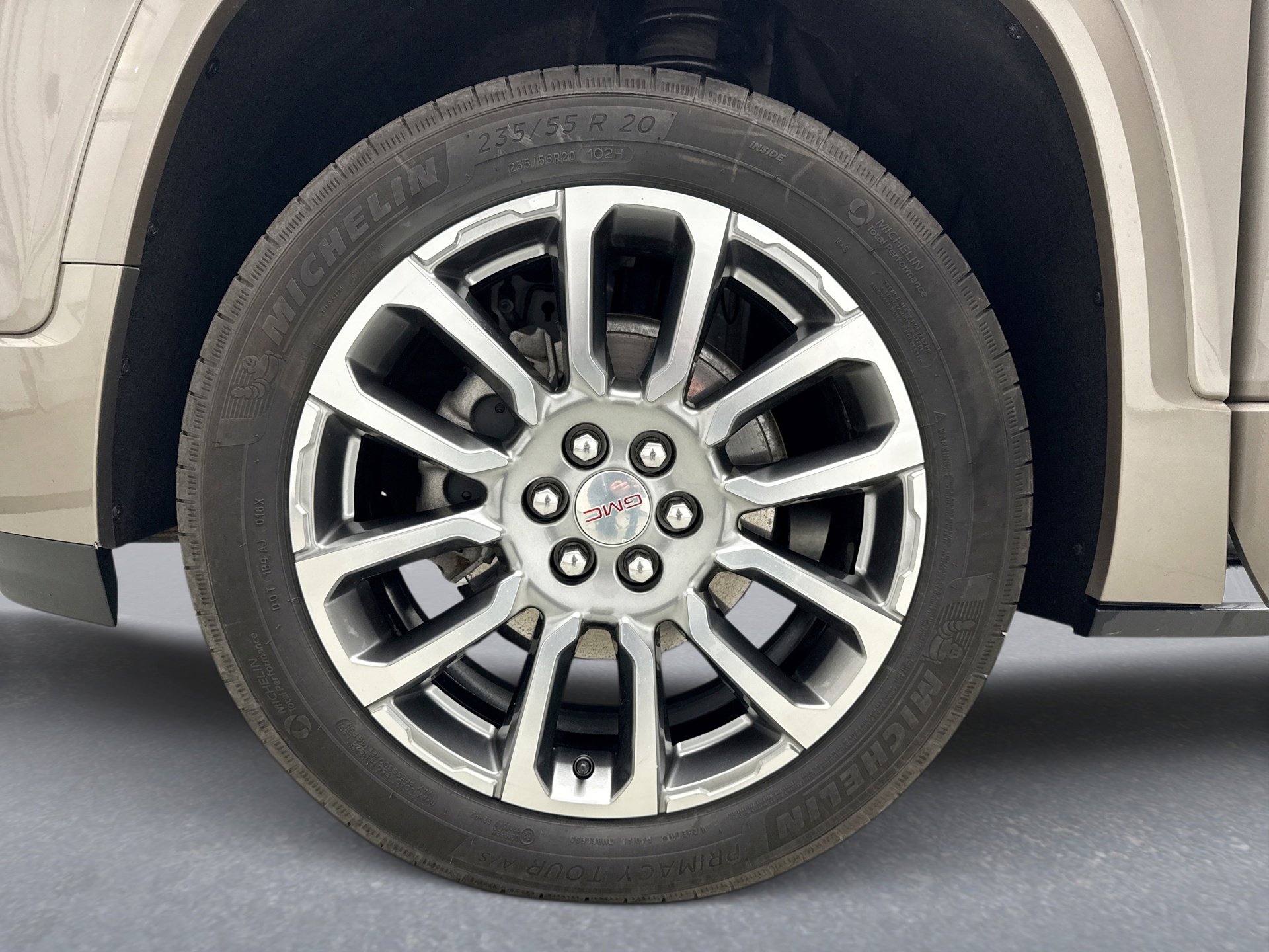 Used 2023 GMC Acadia Denali w/ Denali Technology Package image 28