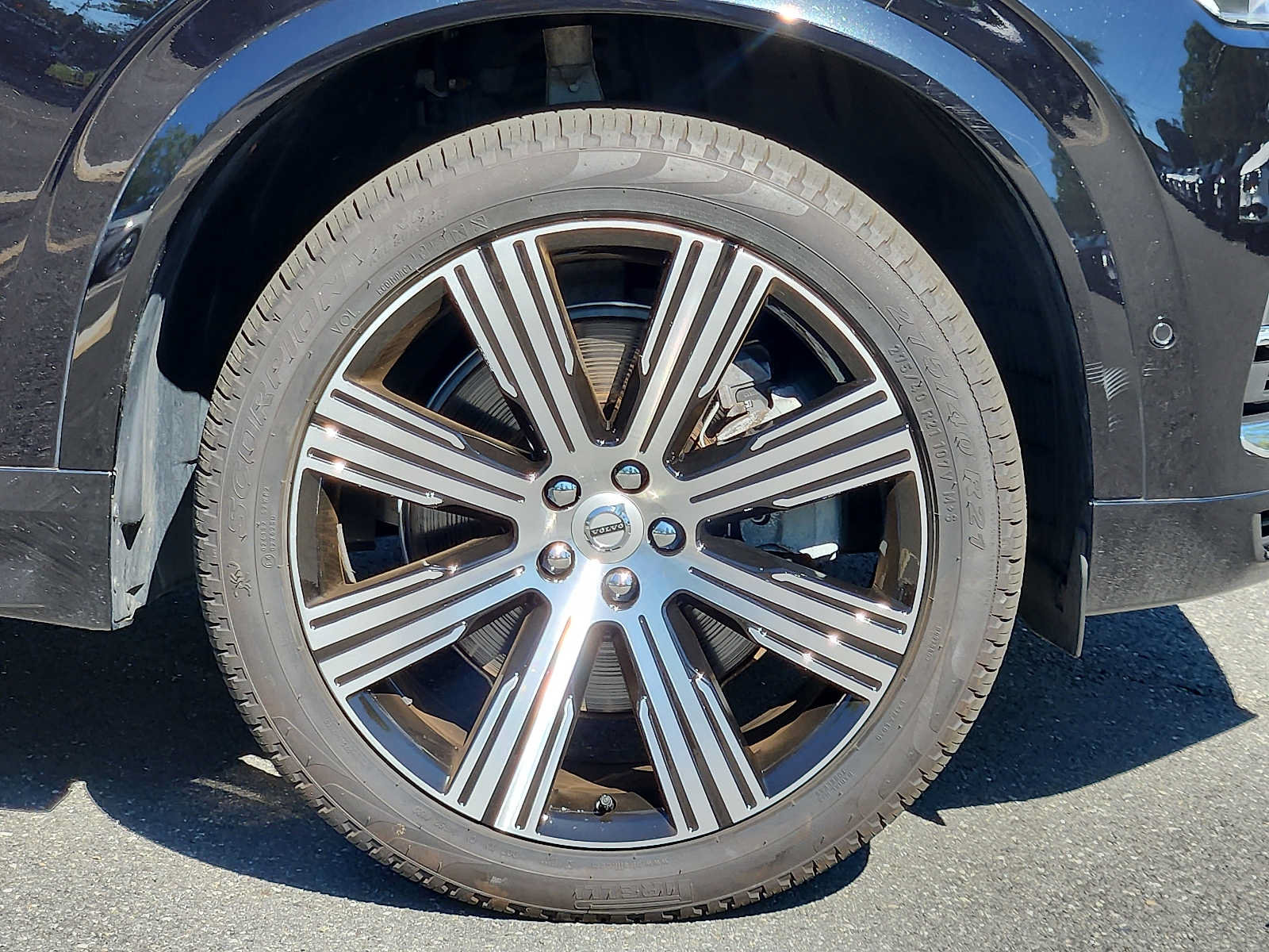 Certified 2024 Volvo XC90 T8 Ultimate w/ Protection Package Premier AWD/4WD image 8