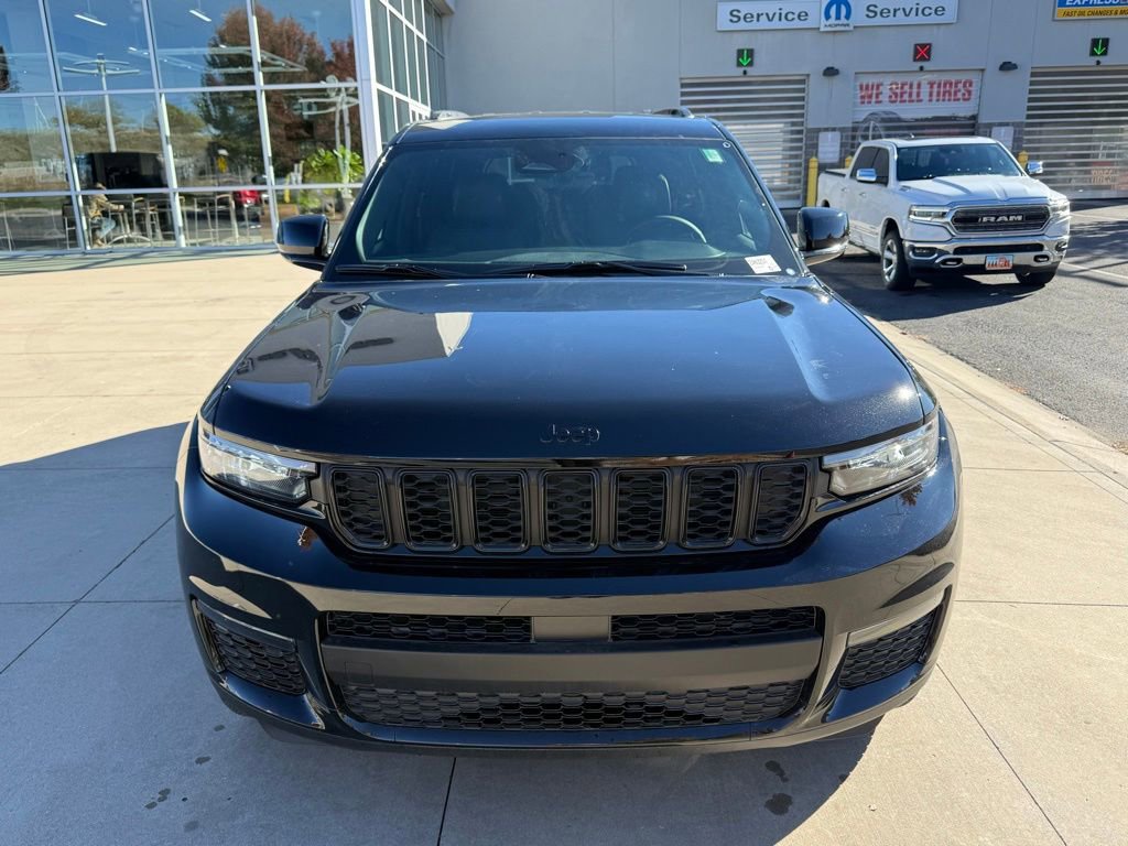 New 2025 Jeep Grand Cherokee L Limited w/ Black Appearance Package image 5