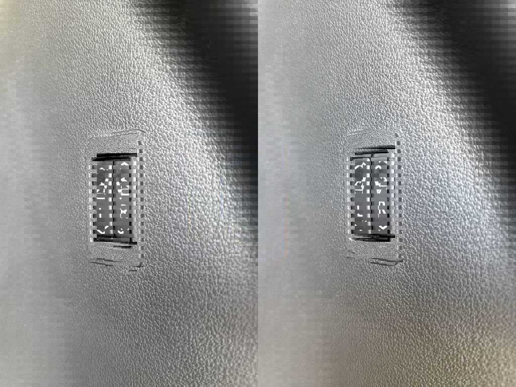 Used 2024 Buick Enclave Avenir image 40