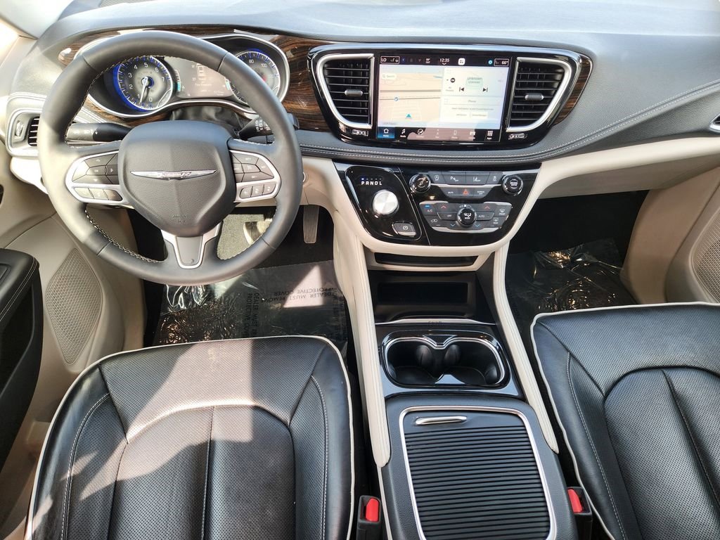 Used 2023 Chrysler Pacifica Limited image 26