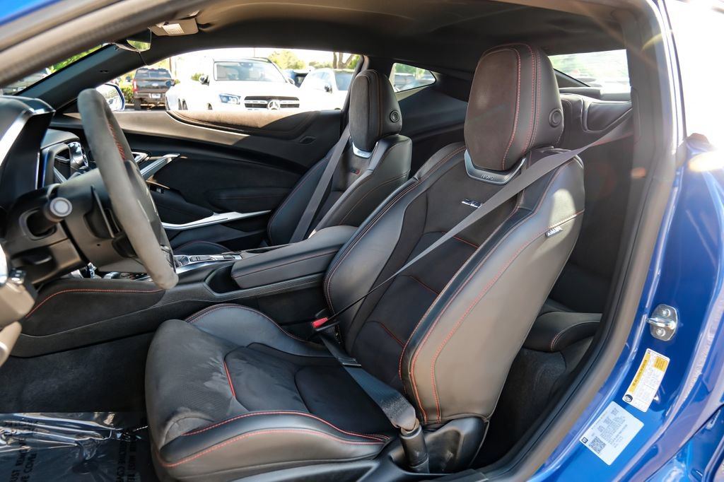 Used 2022 Chevrolet Camaro ZL1 RWD image 43