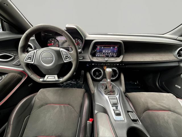 Used 2019 Chevrolet Camaro ZL1 RWD image 9