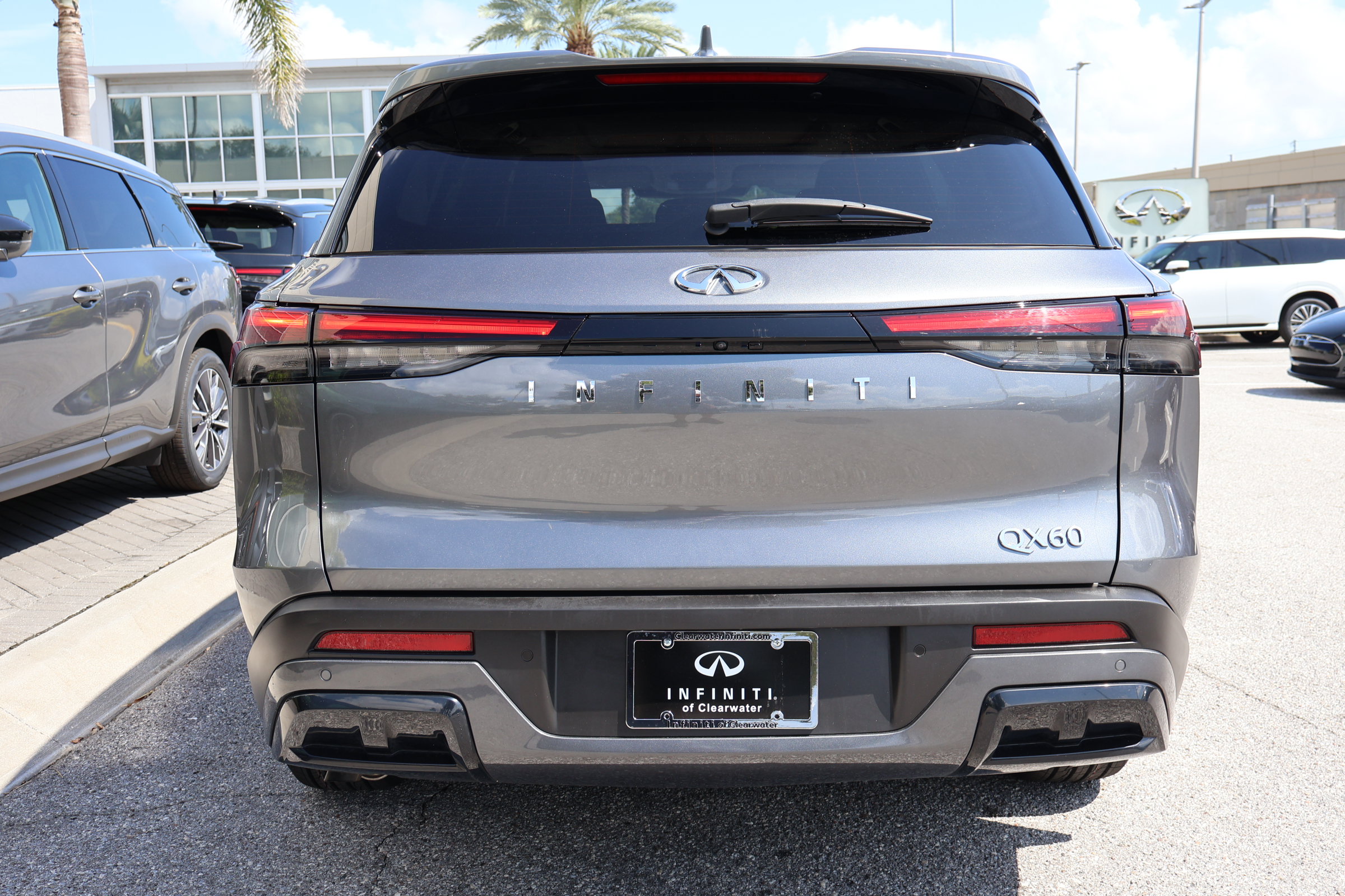 Certified 2025 INFINITI QX60 Pure FWD image 8