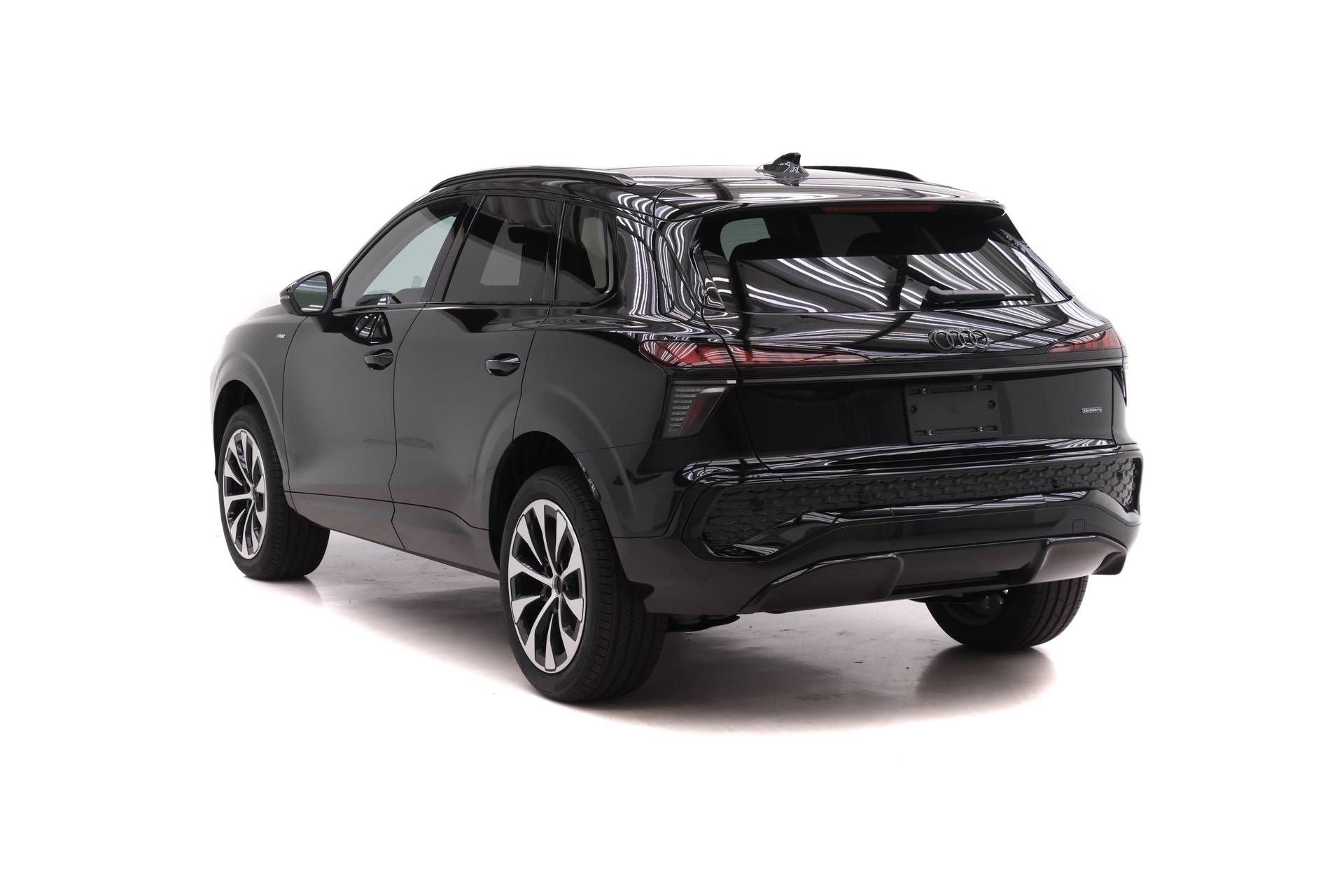 New 2026 Audi Q3 quattro 2.0T AWD/4WD image 5