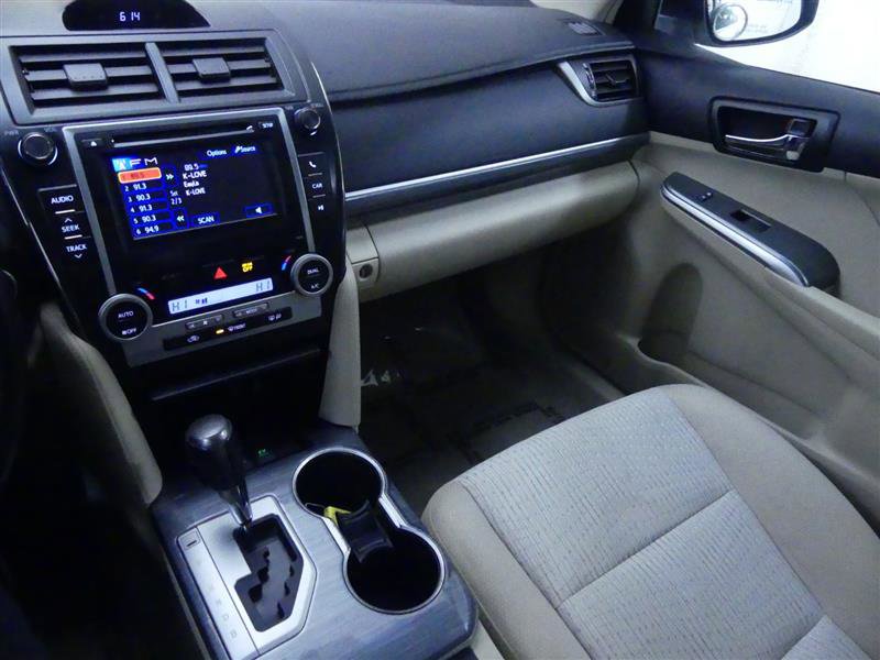 Used 2013 Toyota Camry XLE image 11