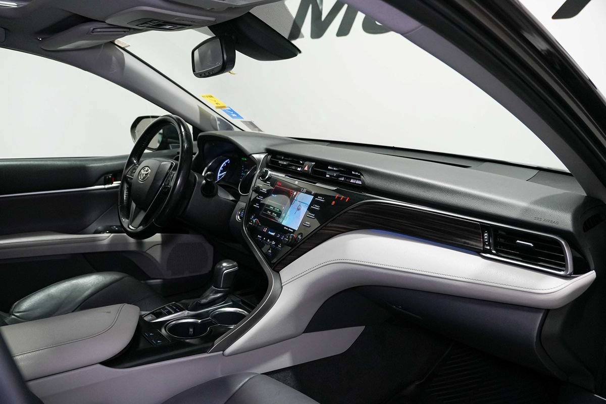 Used 2019 Toyota Camry XLE FWD image 23