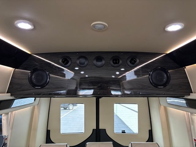 Used 2024 Mercedes-Benz Sprinter 3500 image 48