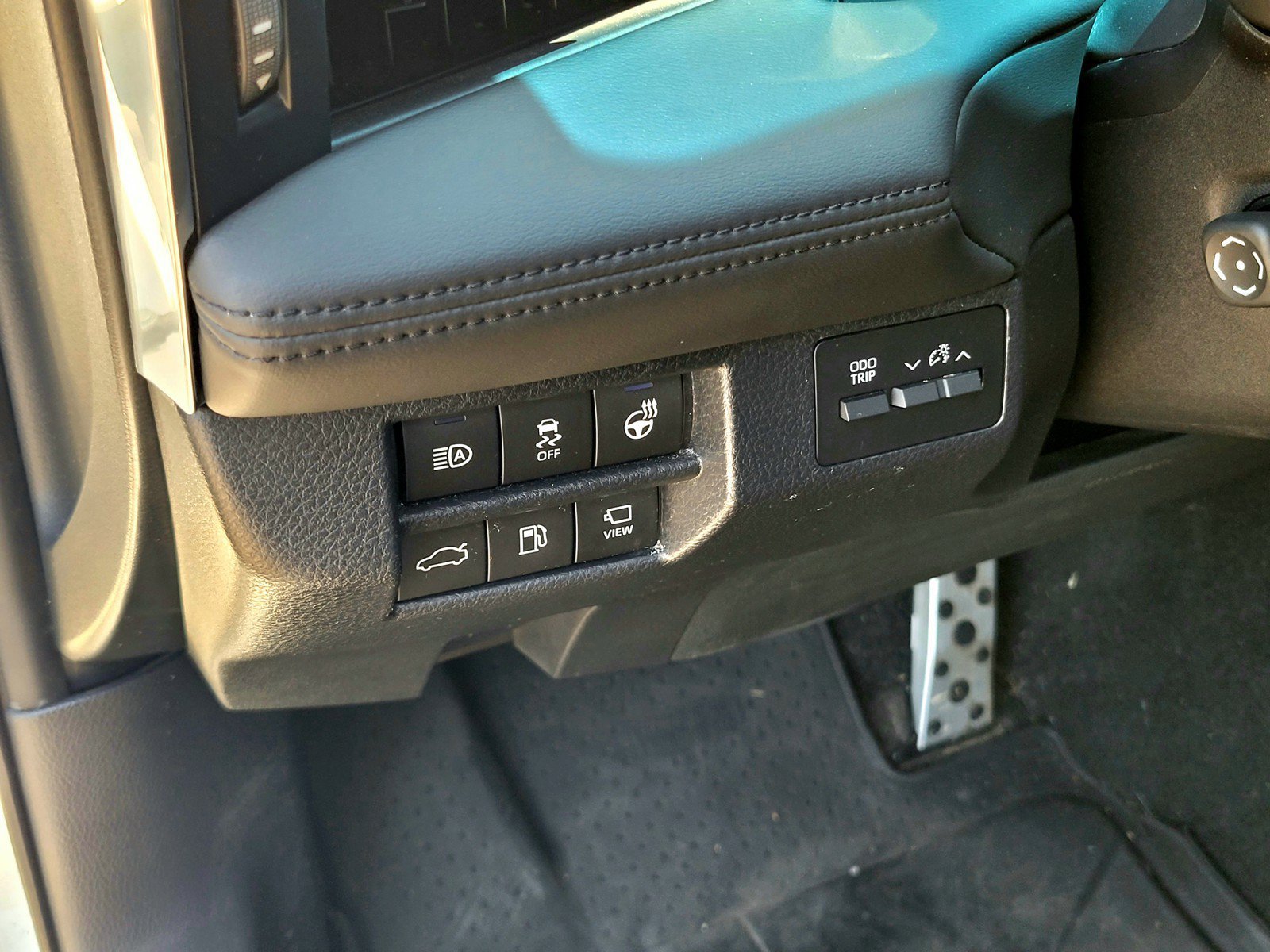 Used 2021 Toyota Avalon Touring w/ Advanced Safety Package FWD image 19