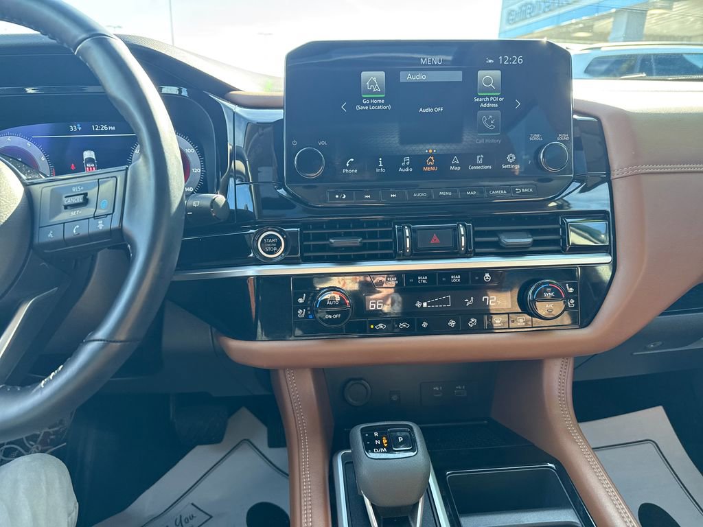 Used 2024 Nissan Pathfinder Platinum w/ Black Appearance Package image 22