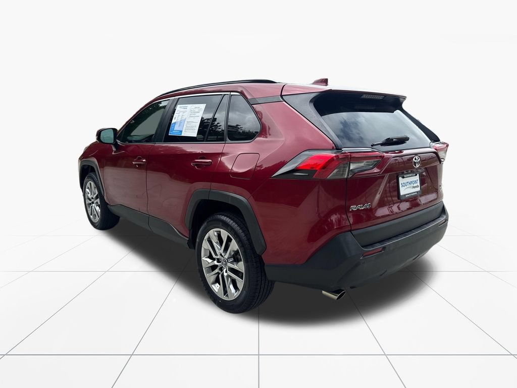 Used 2019 Toyota RAV4 XLE Premium AWD/4WD image 6