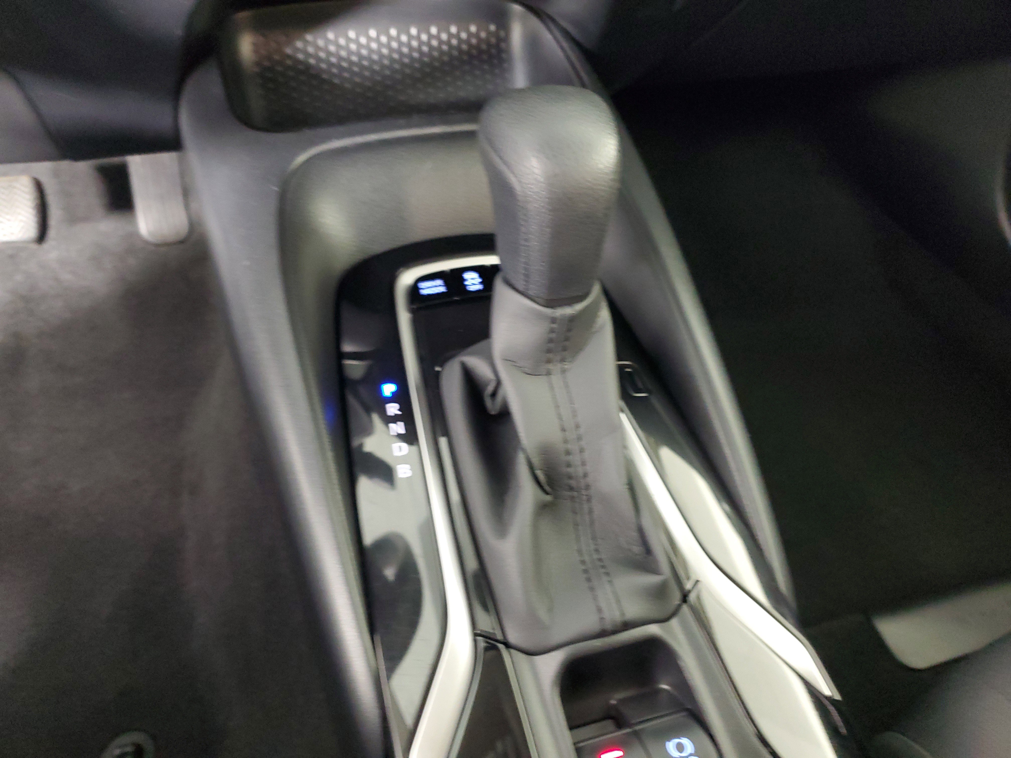 Used 2021 Toyota Corolla LE w/ Carpet Mat Package (TMS) image 18