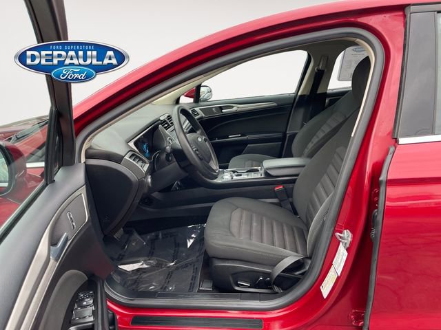 Used 2017 Ford Fusion SE image 11