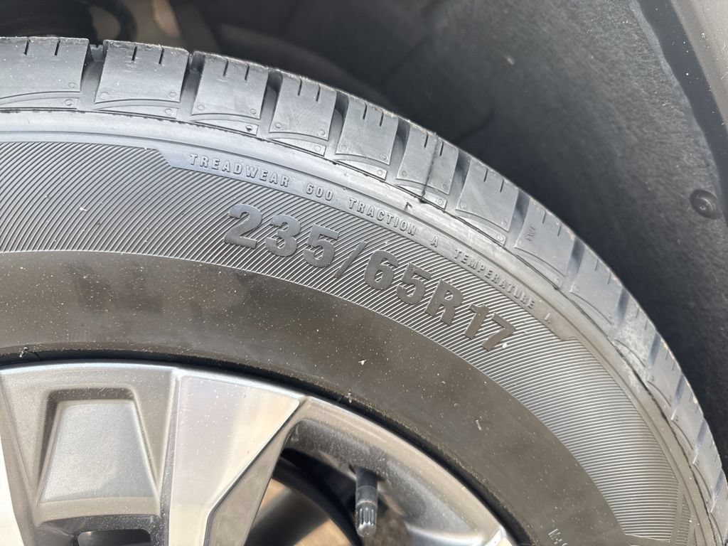 Used 2026 Chevrolet Equinox LT FWD image 35