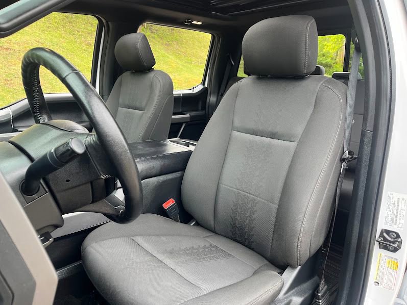 Used 2019 Ford F150 XLT w/ Equipment Group 302A Luxury AWD/4WD image 9