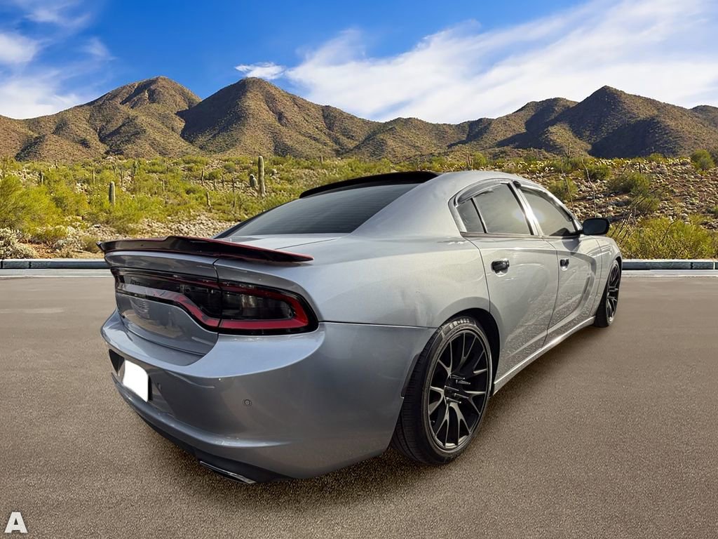 Used 2015 Dodge Charger SE w/ Popular Equipment Group RWD image 4