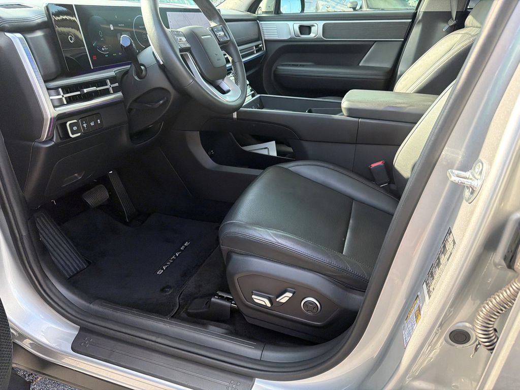 Used 2024 Hyundai Santa Fe Limited FWD image 9