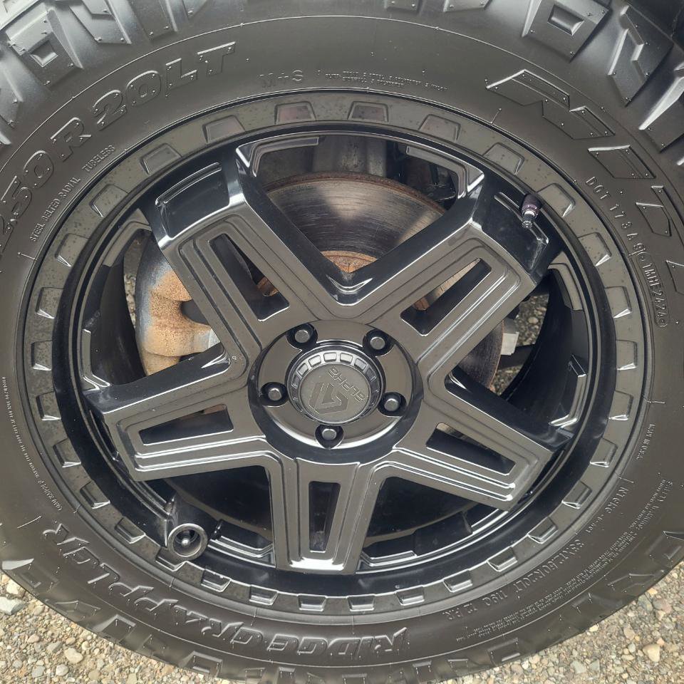 Used 2020 Land Rover Defender 110 S AWD/4WD image 46