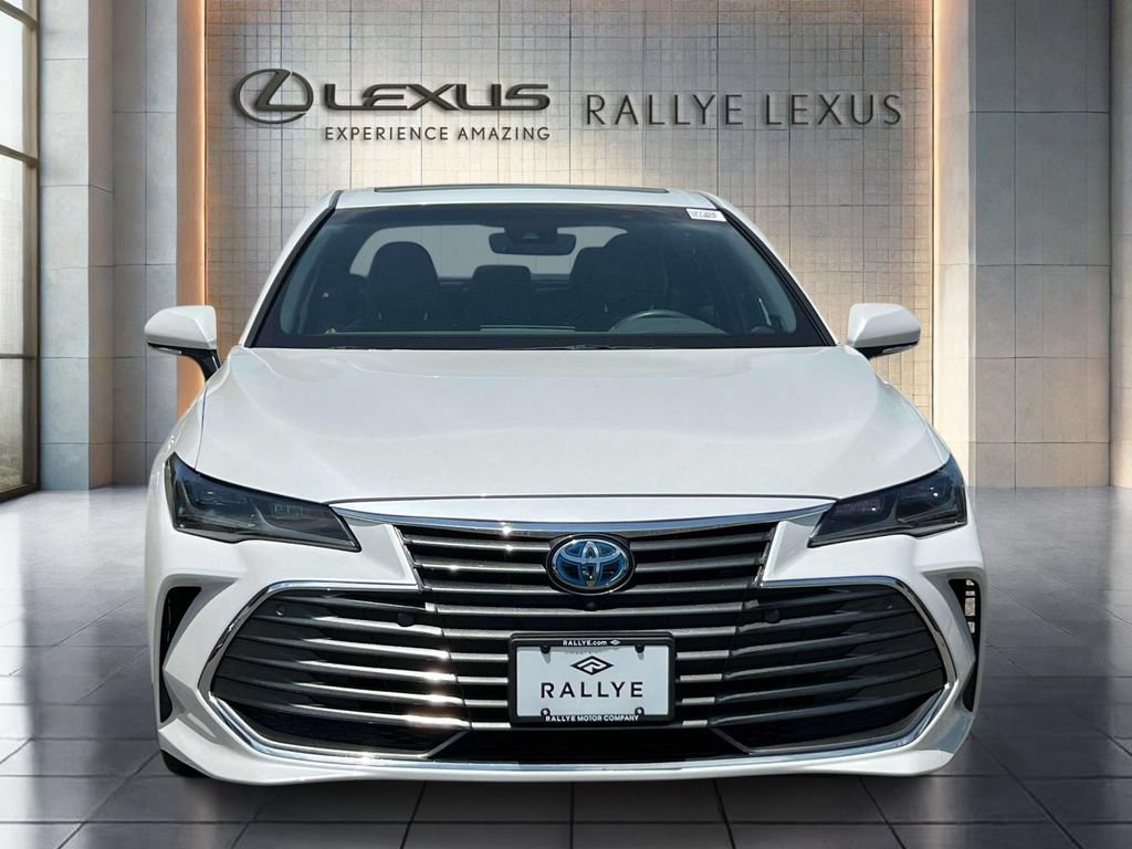 Used 2022 Toyota Avalon Limited w/ Advanced Safety Package FWD image 2