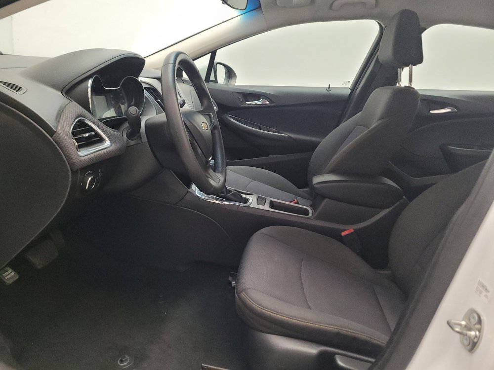 Used 2017 Chevrolet Cruze LS FWD image 17