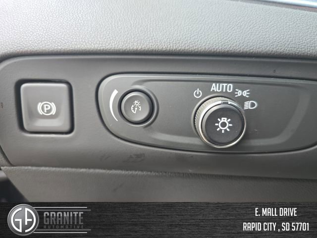 Used 2020 Buick Enclave Avenir w/ Avenir Technology Package image 32