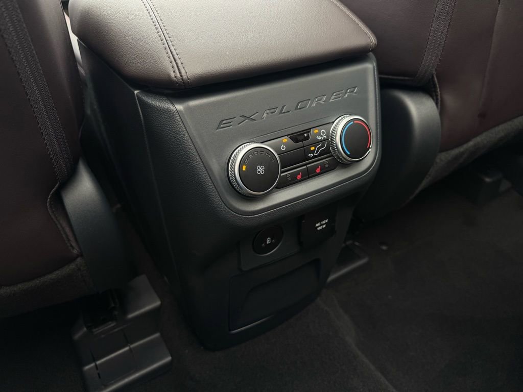 Used 2025 Ford Explorer Platinum w/ Ultimate Package image 20