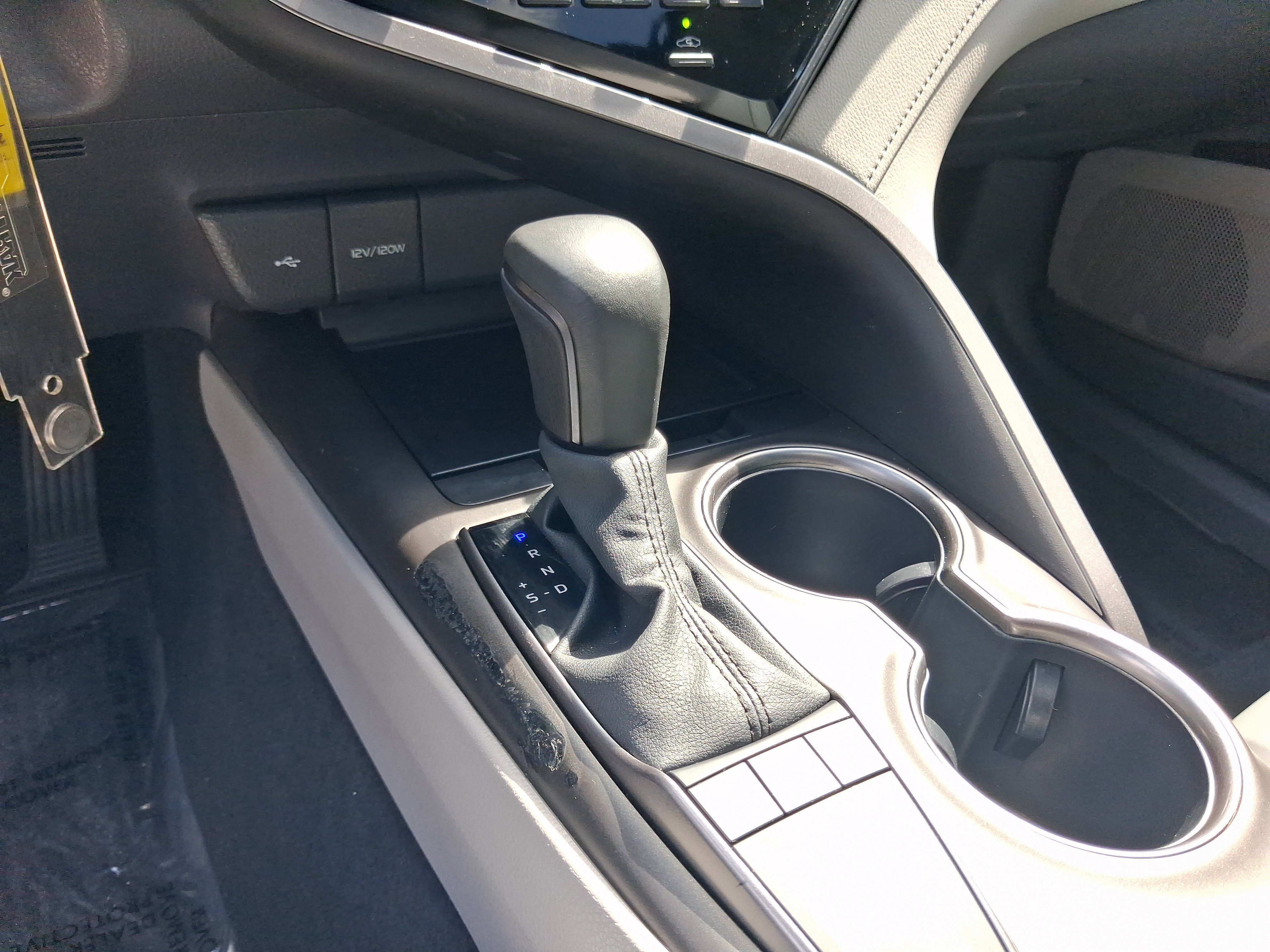 Used 2024 Toyota Camry SE FWD image 15