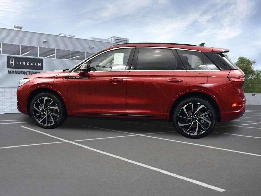 New 2025 Lincoln Corsair Grand Touring w/ Equipment Group 301A AWD/4WD image 2