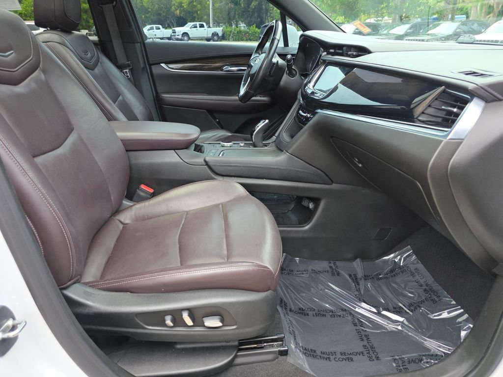Used 2021 Cadillac XT6 Premium Luxury FWD image 15