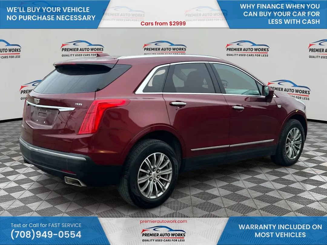 Used 2017 Cadillac XT5 Luxury w/ Driver Awareness Package FWD image 4