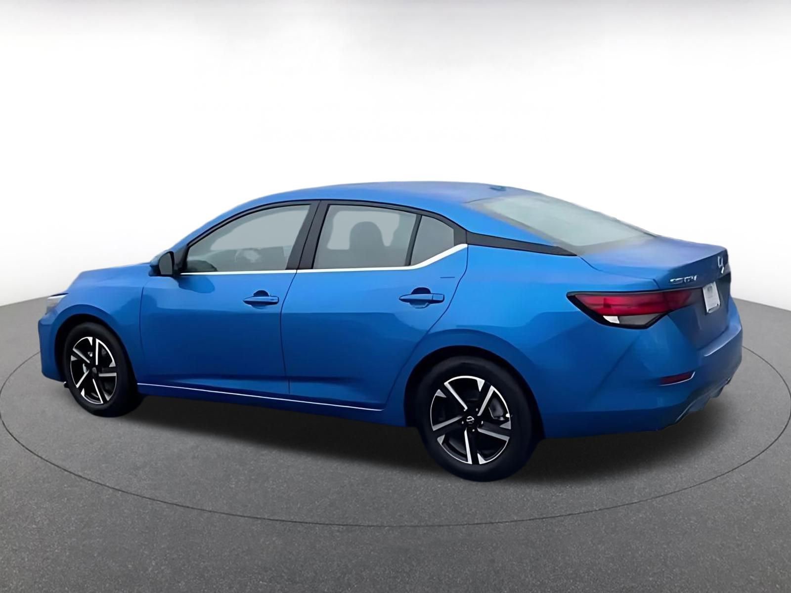 Used 2025 Nissan Sentra SV image 10