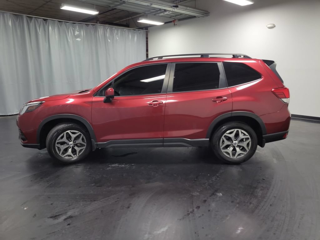 Used 2024 Subaru Forester Premium AWD/4WD image 5