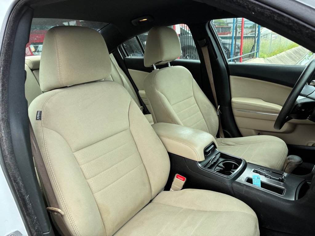 Used 2013 Dodge Charger SE RWD image 24