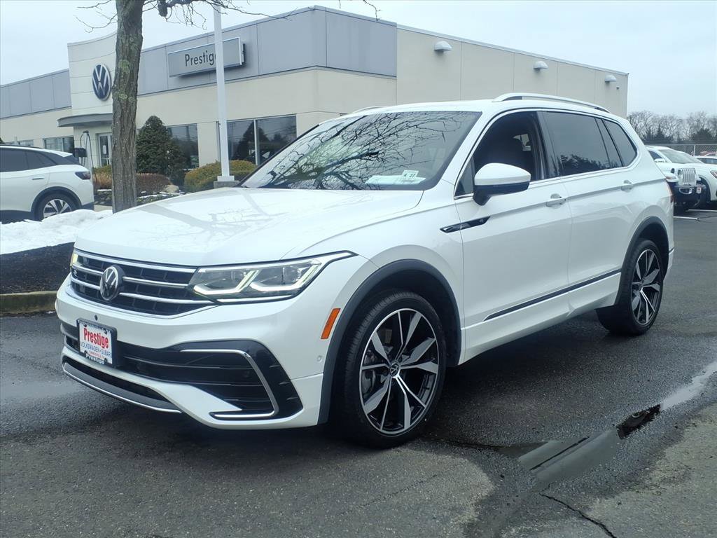 Certified 2022 Volkswagen Tiguan SEL R-Line image 7