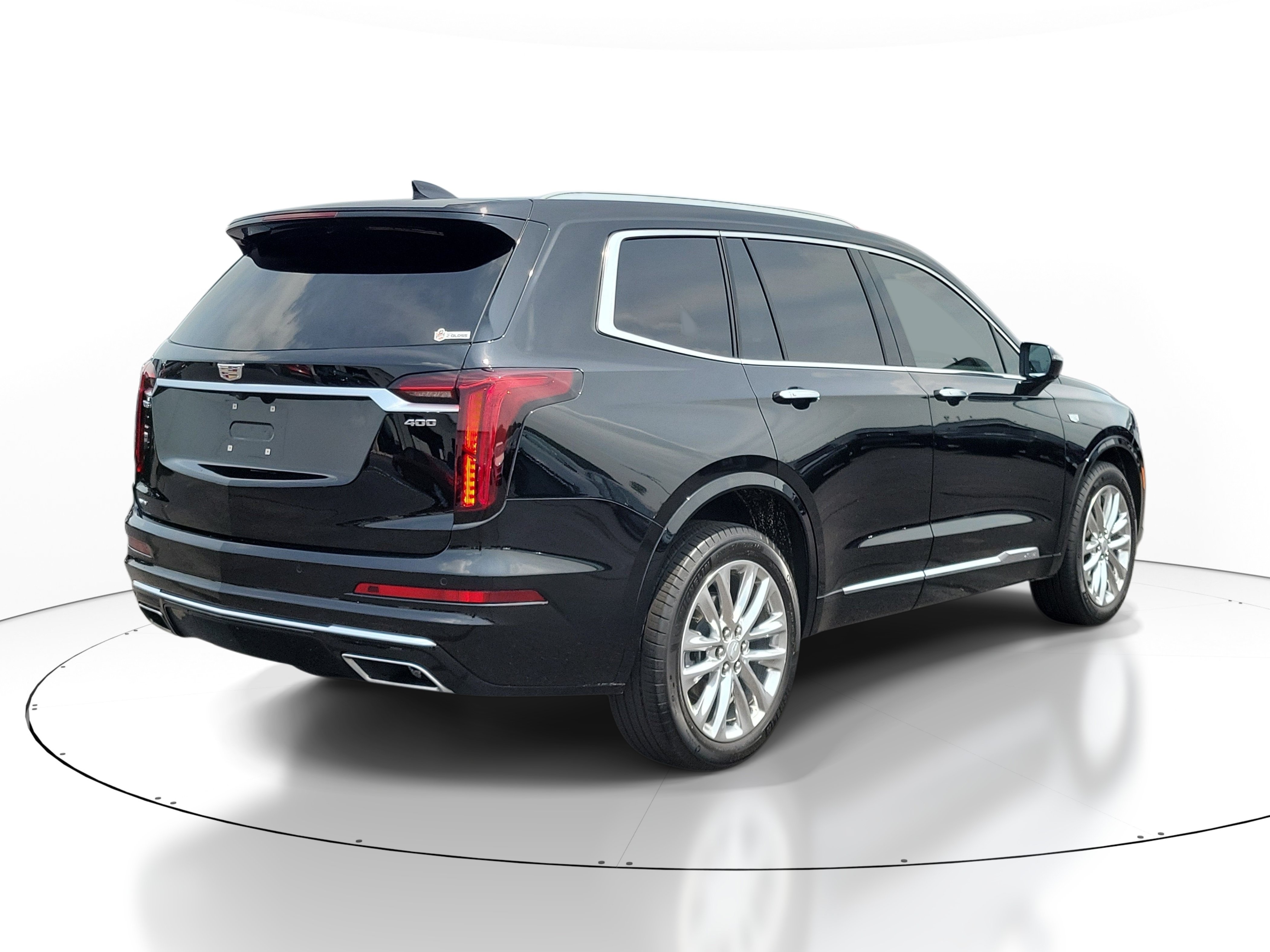 Used 2025 Cadillac XT6 Premium Luxury w/ LPO, Floor Liner Package AWD/4WD image 4