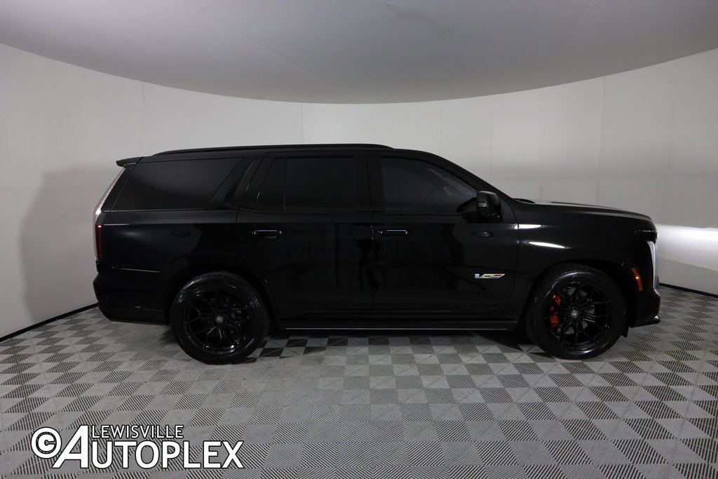 Used 2025 Cadillac Escalade V image 4