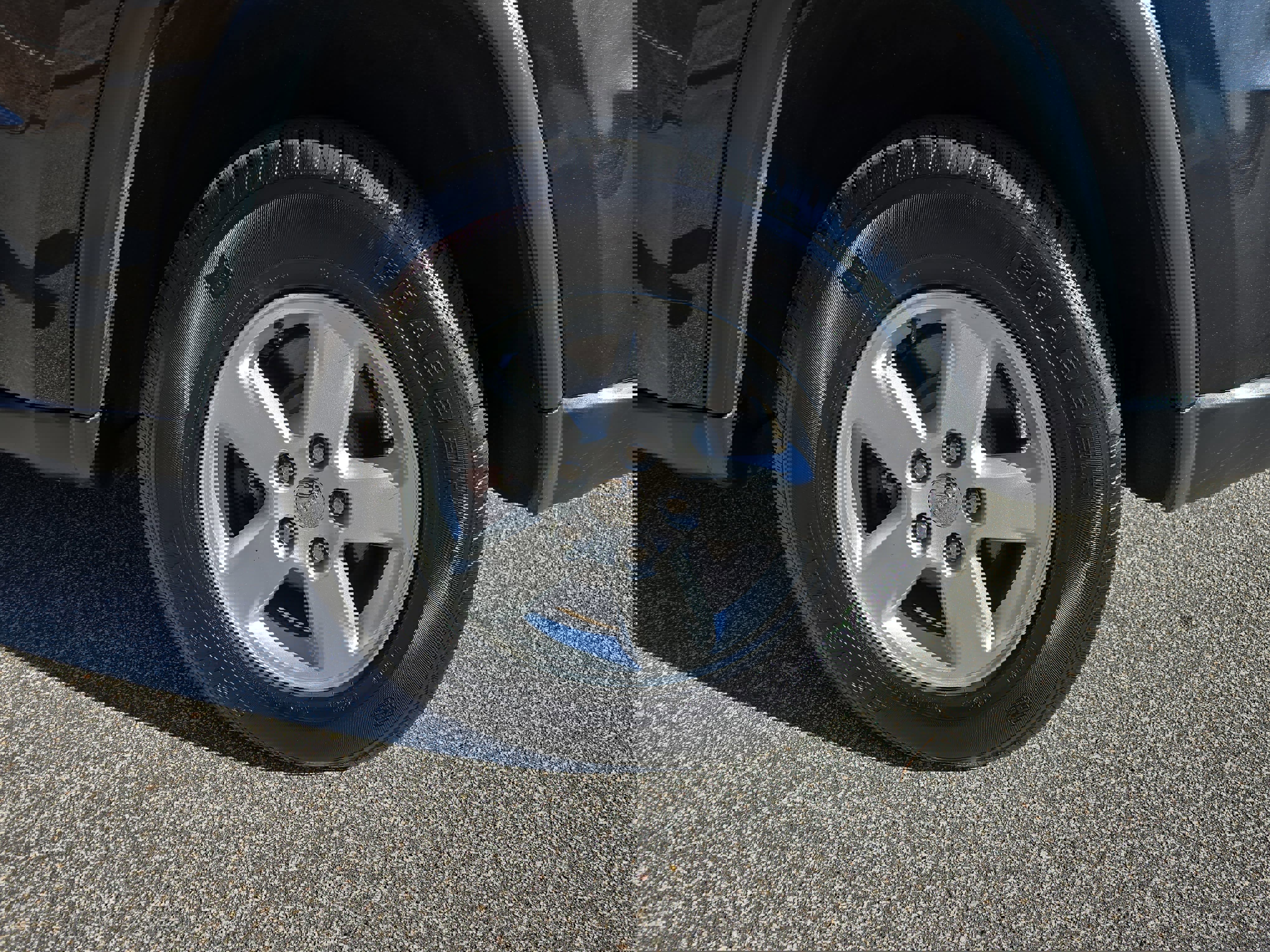 Used 2011 Jeep Grand Cherokee Laredo image 31