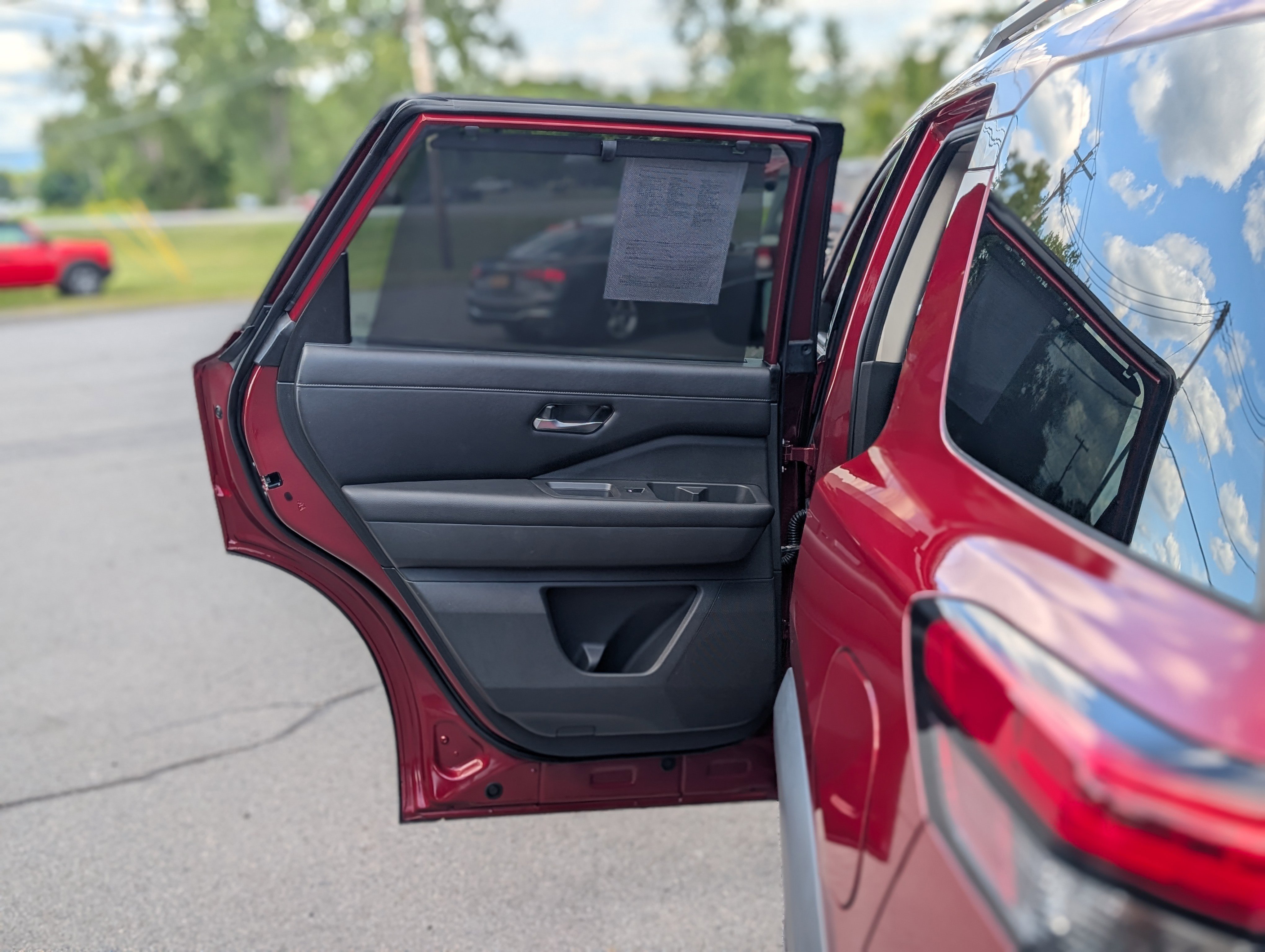 Used 2022 Nissan Pathfinder SL image 33