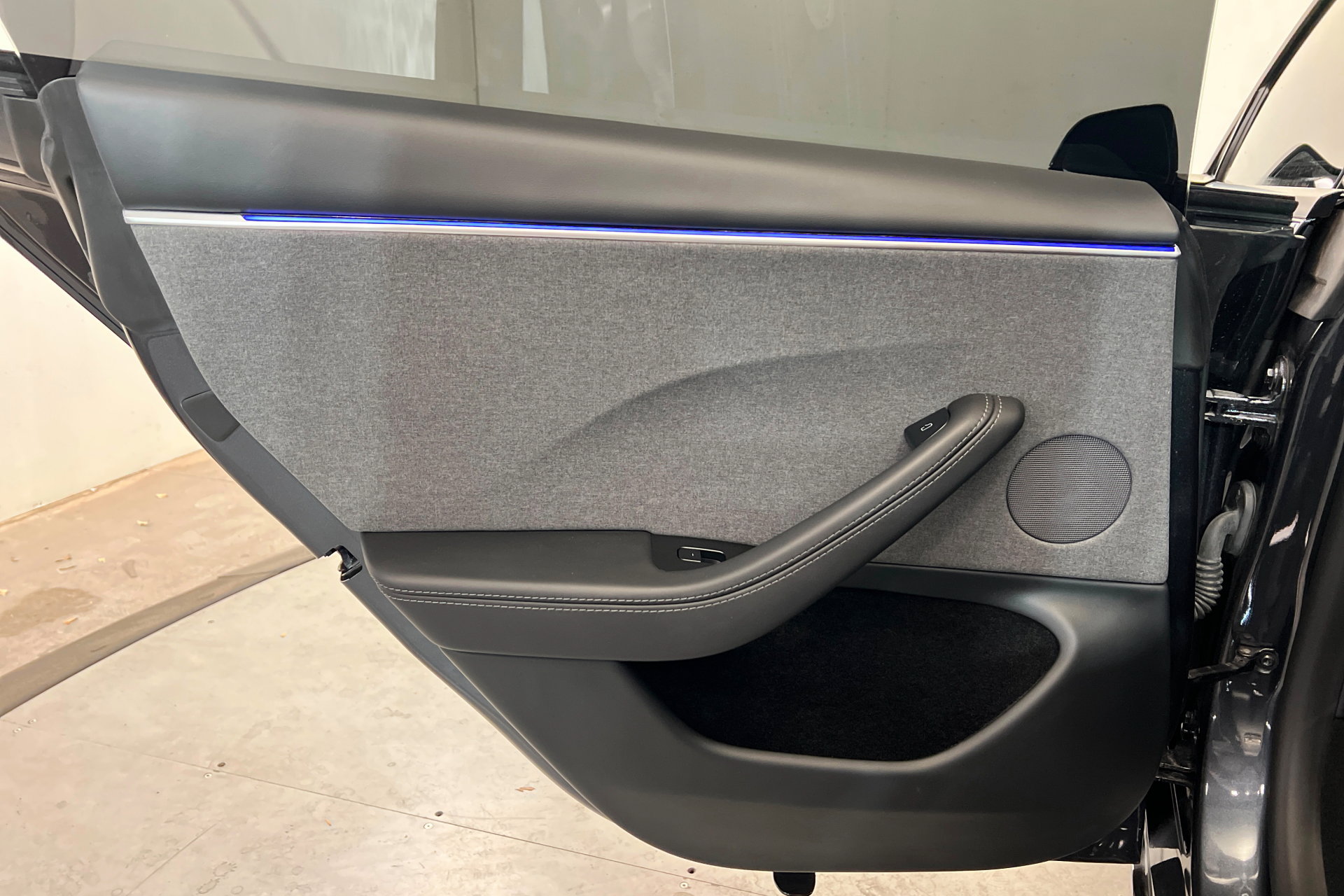 Used 2025 Tesla Model 3 image 19