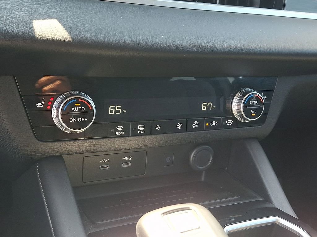 Used 2025 Mitsubishi Outlander SE AWD/4WD image 17