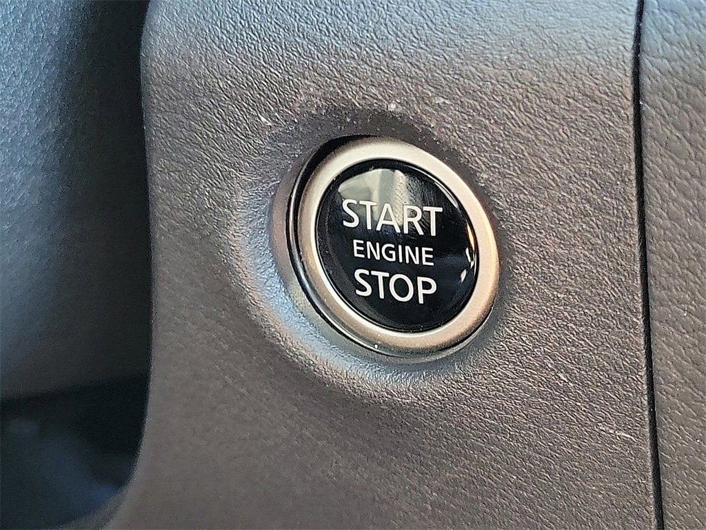 Certified 2024 Nissan Frontier SV w/ SV Convenience Package image 12