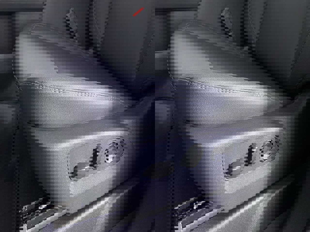 New 2026 Chevrolet Suburban Z71 w/ Comfort Package image 10