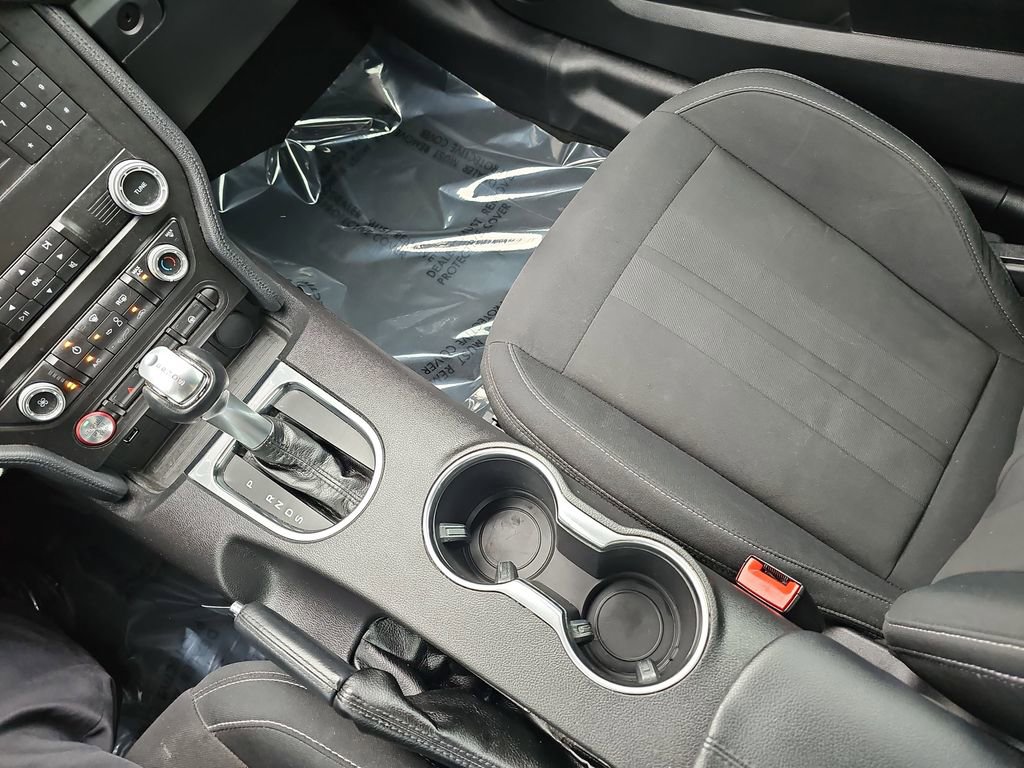 Used 2019 Ford Mustang EcoBoost image 25