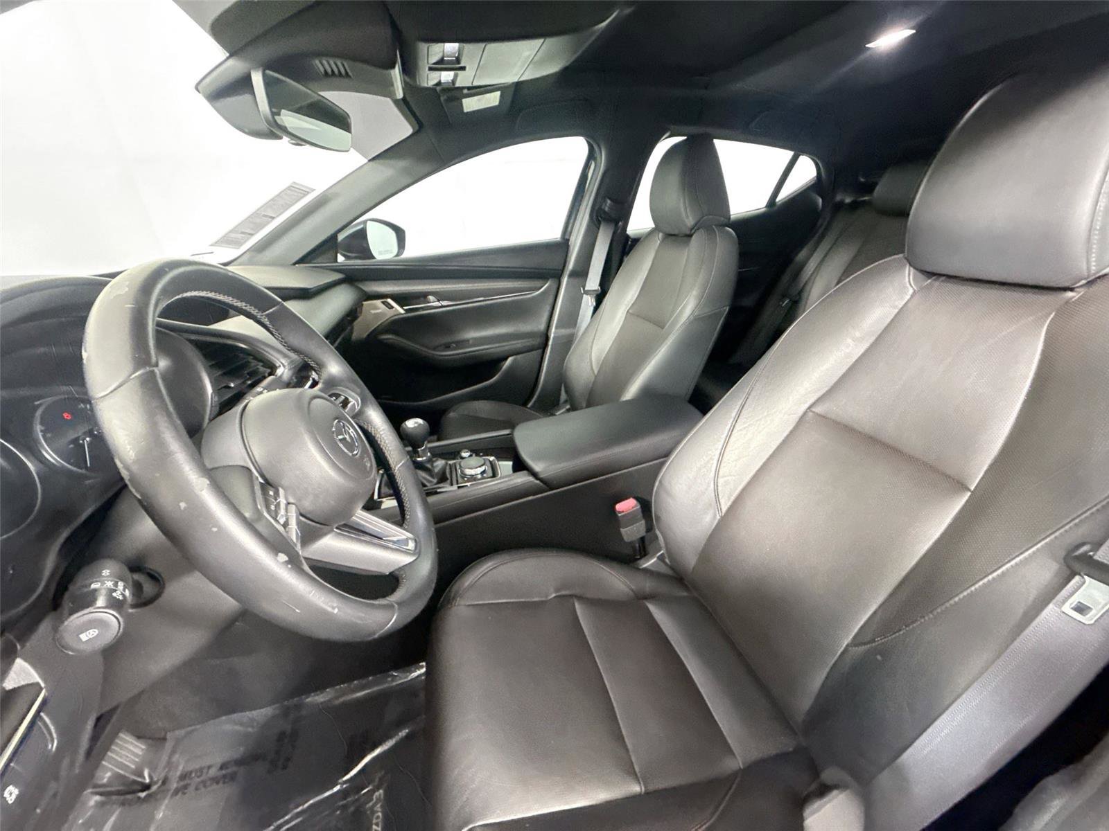 Used 2022 MAZDA MAZDA3 s FWD image 3