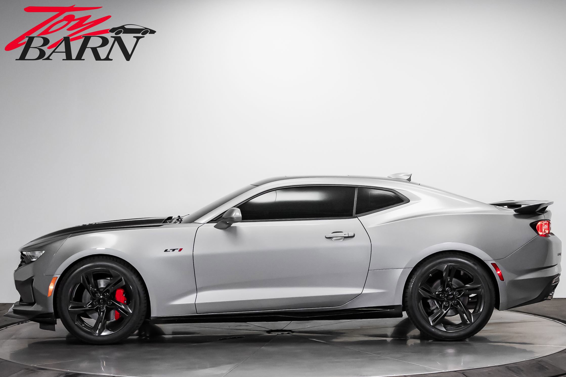 Used 2023 Chevrolet Camaro LT w/ RS Package RWD image 2