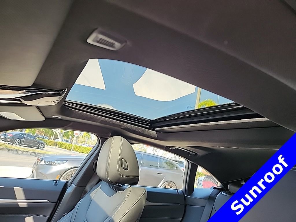 Used 2024 BMW i4 eDrive40 image 5